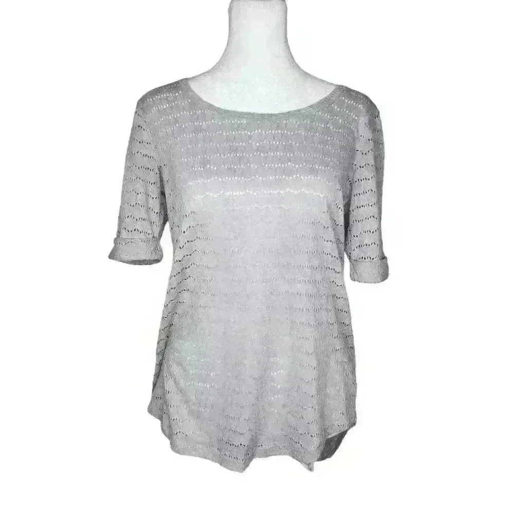 Xhilaration girls gray eyelet 1/2 sleeve top hi-low hem size small